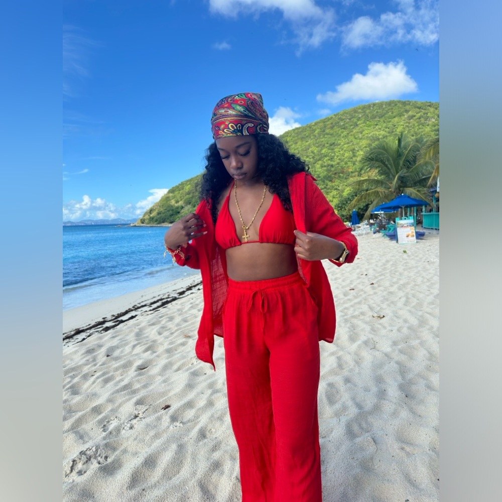 PrettyLittleThing Red Top - Picture 2 of 7